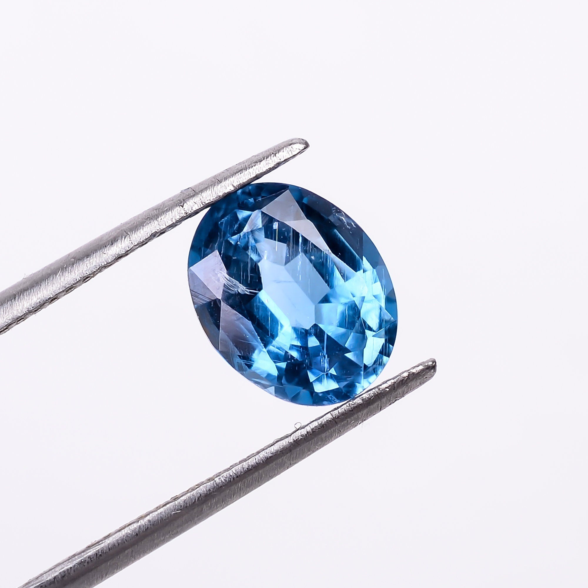 natural blue kyanite oval shape cut stone loose gemstone